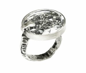 Pierścionek z kolekcji biżuterii Cosmic Love