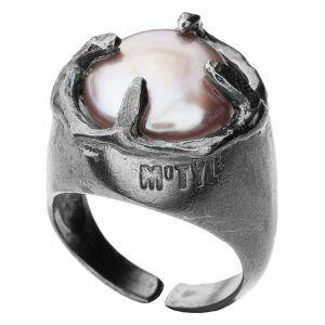 Handmade silver ring with natural pink pearl