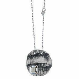 round pendant with crystal