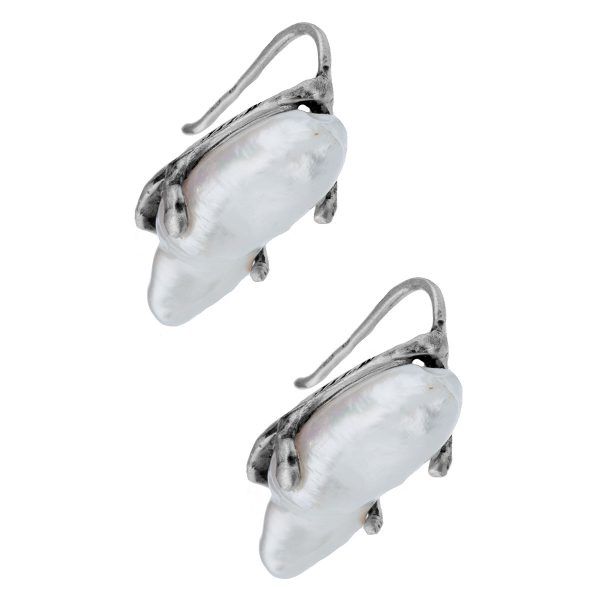 handmade earring with cultured pearl