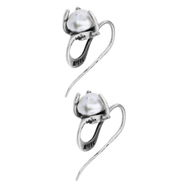 earrings with pearl