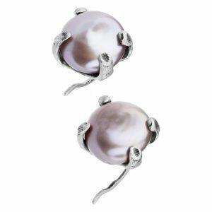 Artistic silver ring with pink pearl
