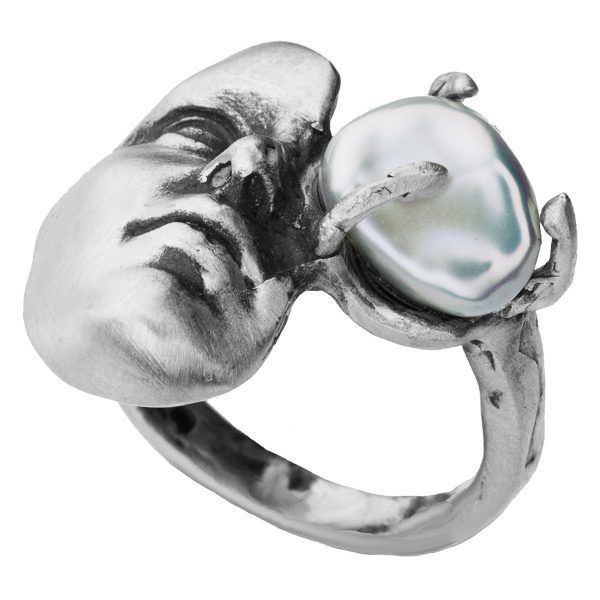 Artistic silver ring with natural pearl