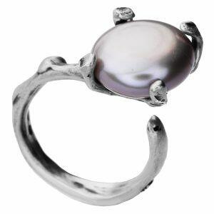 Handmade silver ring with pink pearl
