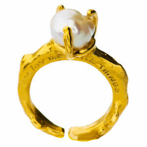 Handmade silver ring with natural pearl