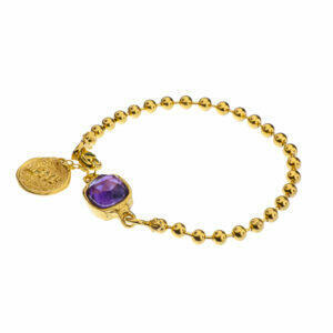 Plant world is an inspiring, eternal source of creation. Observing this process has inspired the designer to create a collection of Botanica jewellery, the leading theme of which is colour. It stimulates our senses and its reception blurs the boundary between the visual effect and fragrance. The intensity of colour instinctively stimulates us to absorb aromas, as when we look at a colourful flower or fruit. The comfortable bracelet has been handmade with concern for every detail. Natural amethyst combined with a convenient form of ball chain creates an exceptional form. The silver bracelet has been enriched with an element of a chain adjusting the model to the desired length. A natural, faceted amethyst shares its unique beauty with us. Stone shades are individual compositions. Each item may slightly differ from the one shown in the photo.