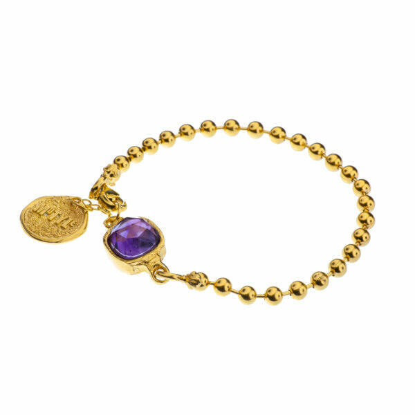 Plant world is an inspiring, eternal source of creation. Observing this process has inspired the designer to create a collection of Botanica jewellery, the leading theme of which is colour. It stimulates our senses and its reception blurs the boundary between the visual effect and fragrance. The intensity of colour instinctively stimulates us to absorb aromas, as when we look at a colourful flower or fruit. The comfortable bracelet has been handmade with concern for every detail. Natural amethyst combined with a convenient form of ball chain creates an exceptional form. The silver bracelet has been enriched with an element of a chain adjusting the model to the desired length. A natural, faceted amethyst shares its unique beauty with us. Stone shades are individual compositions. Each item may slightly differ from the one shown in the photo.