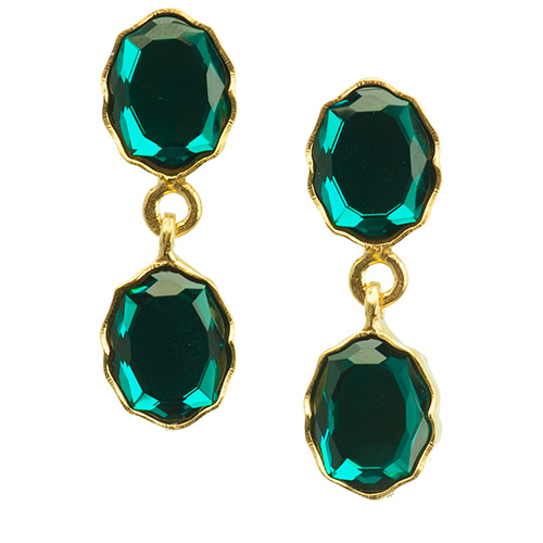 stud classic earrings with emerald
