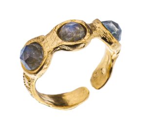 Pierścionek z kolekcji biżuterii Botanica