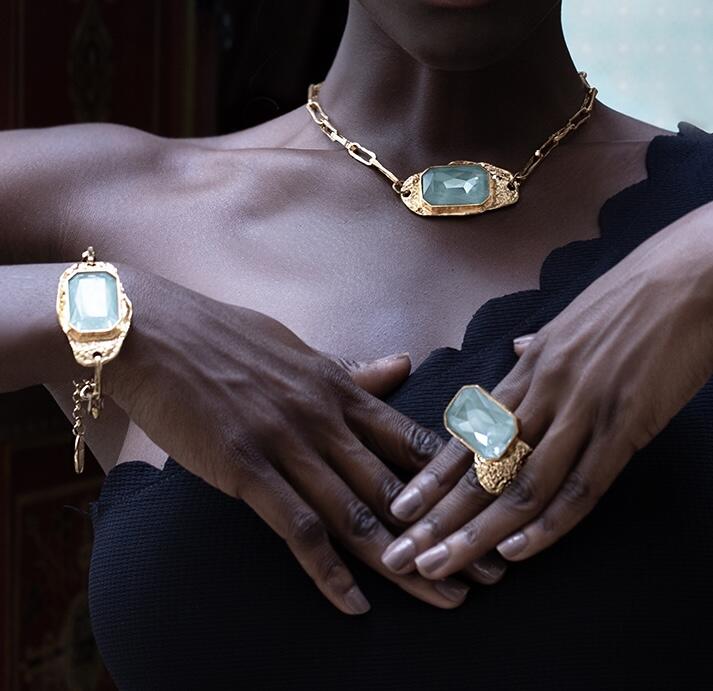 W DU5C1713 copy SMOLL KADR