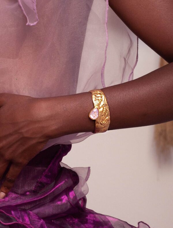 Sztywna bransoletka ręcznie robiona w Sopocie