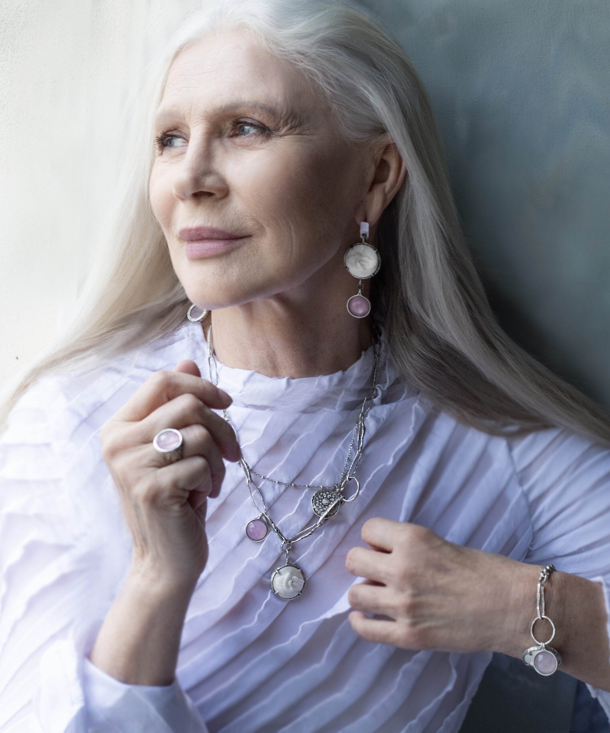 w DU5C4296 copy pion