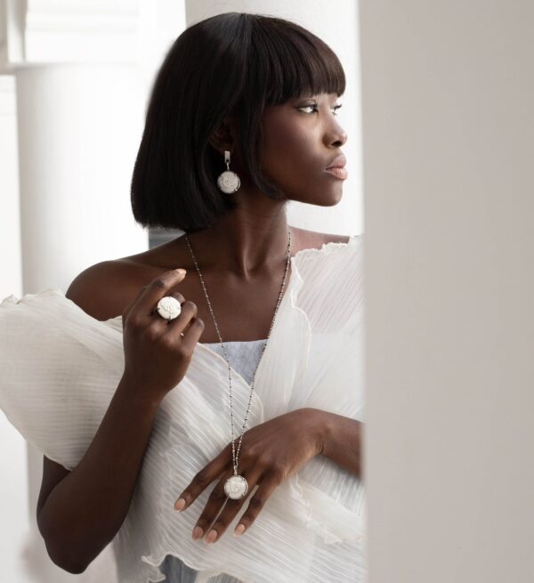 Srebro z białymi kamieniami - Motyle